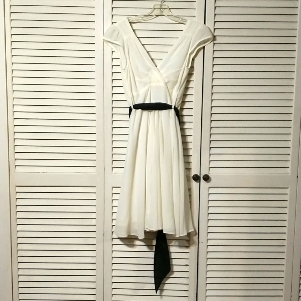 White Retro Flowy Pinup Dress